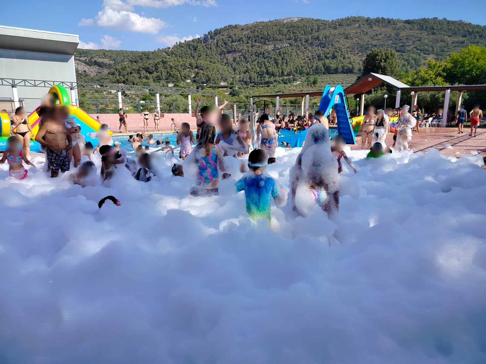 FIESTA DE ESPUMA